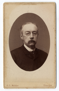 221208 Portret van mr. C.R. Merkus, geboren 1834, griffier van de Staten van Utrecht (1893-1905), overleden 1915. ...